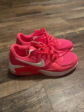 Nike AirMax Bright Pink Athletic Sneakers with White Swoosh
